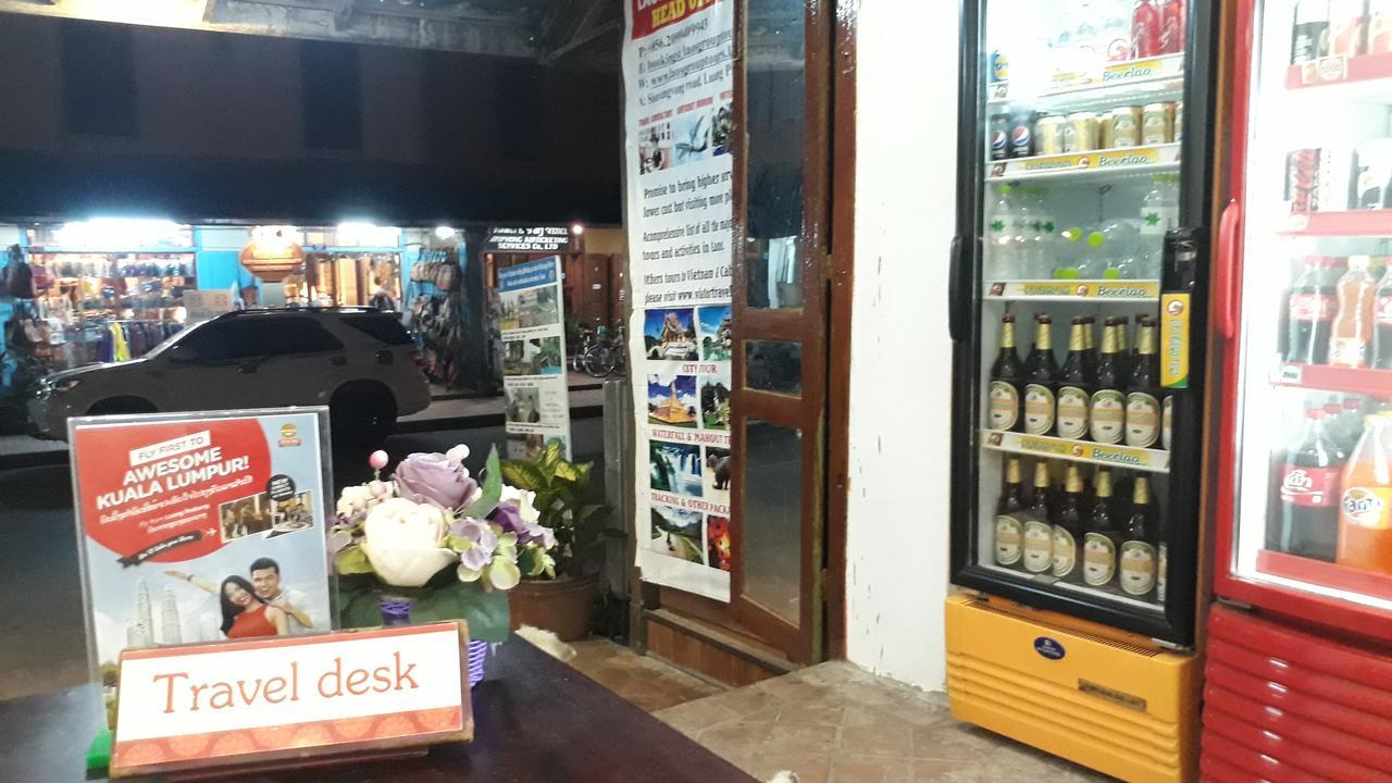 Tony Central Hostel Luang Prabang Esterno foto